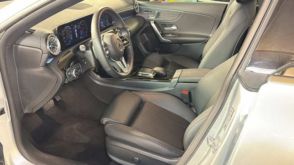 Used 2023 Mercedes-Benz CLA 250 4MATIC image 19