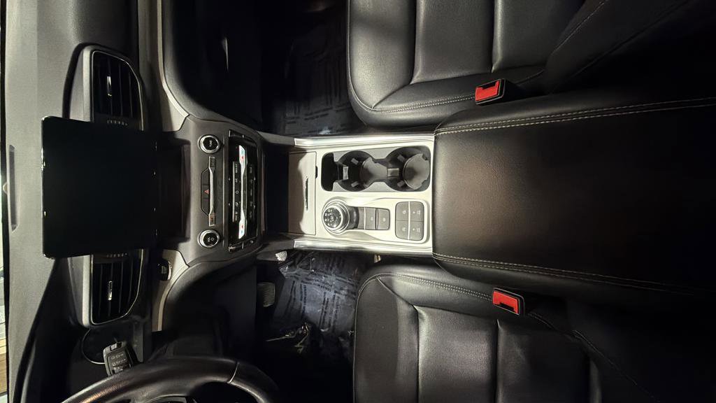 Used 2020 Ford Explorer XLT w/ Equipment Group 202A RWD image 19
