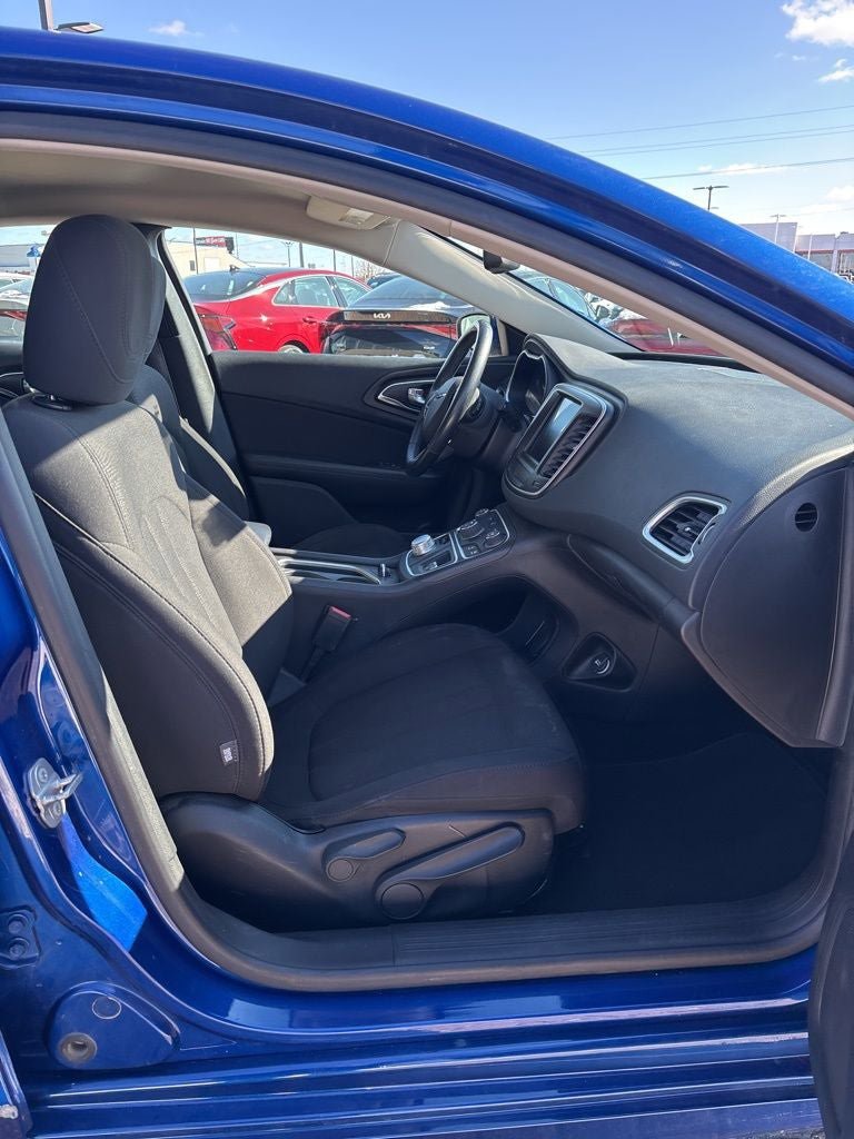 Used 2016 Chrysler 200 Limited w/ Convenience Group FWD image 28