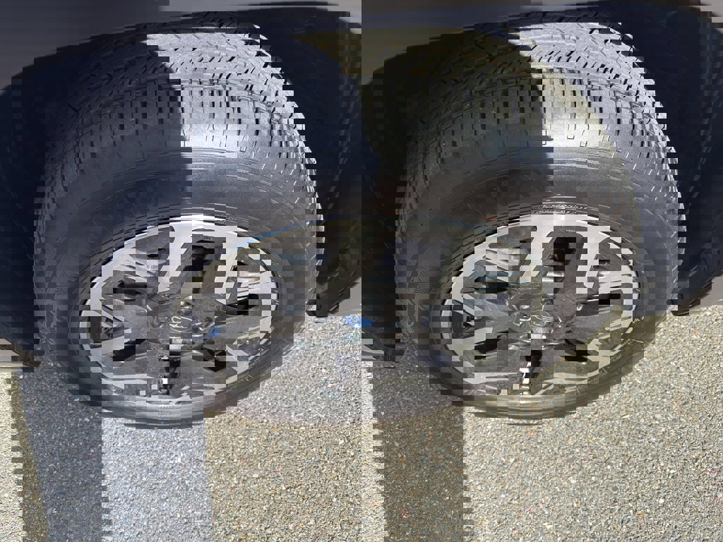 Used 2025 Subaru Forester Premium image 9