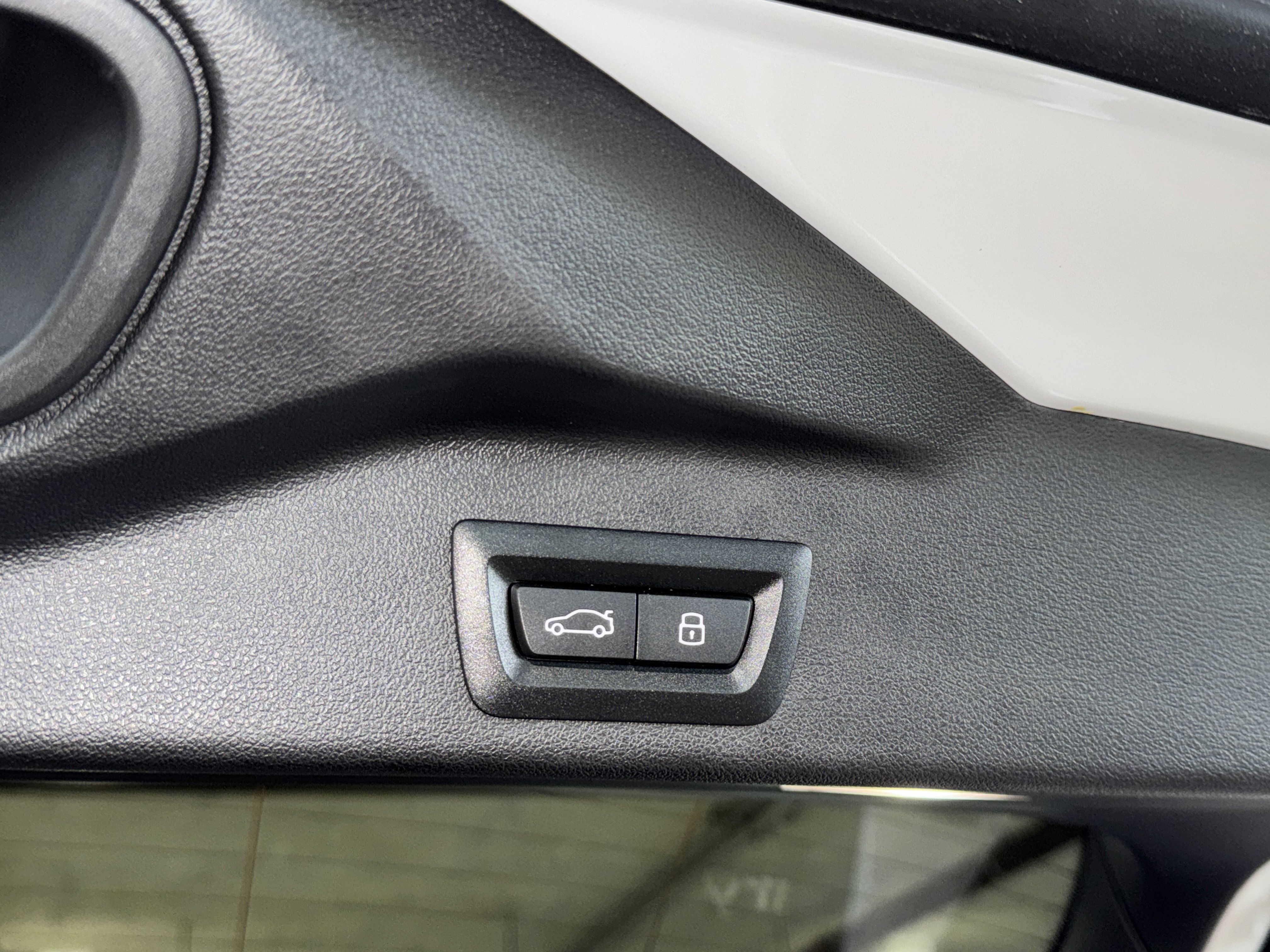 Used 2025 BMW X5 M60i image 14