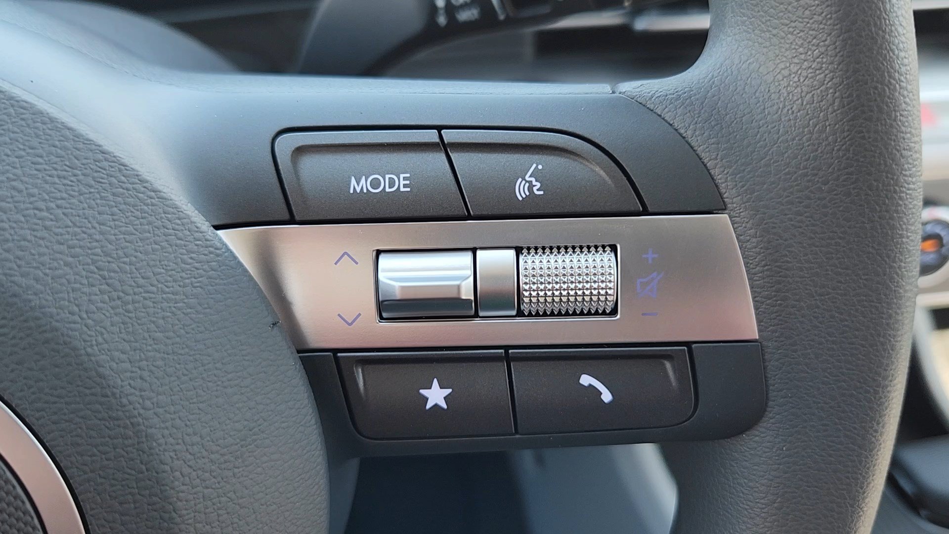 New 2026 Hyundai Kona SE AWD/4WD image 12