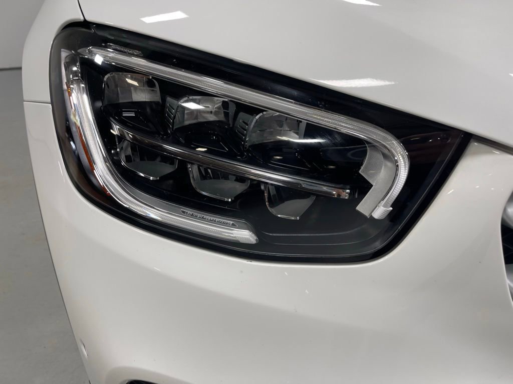 Used 2022 Mercedes-Benz GLC 300 4MATIC image 10