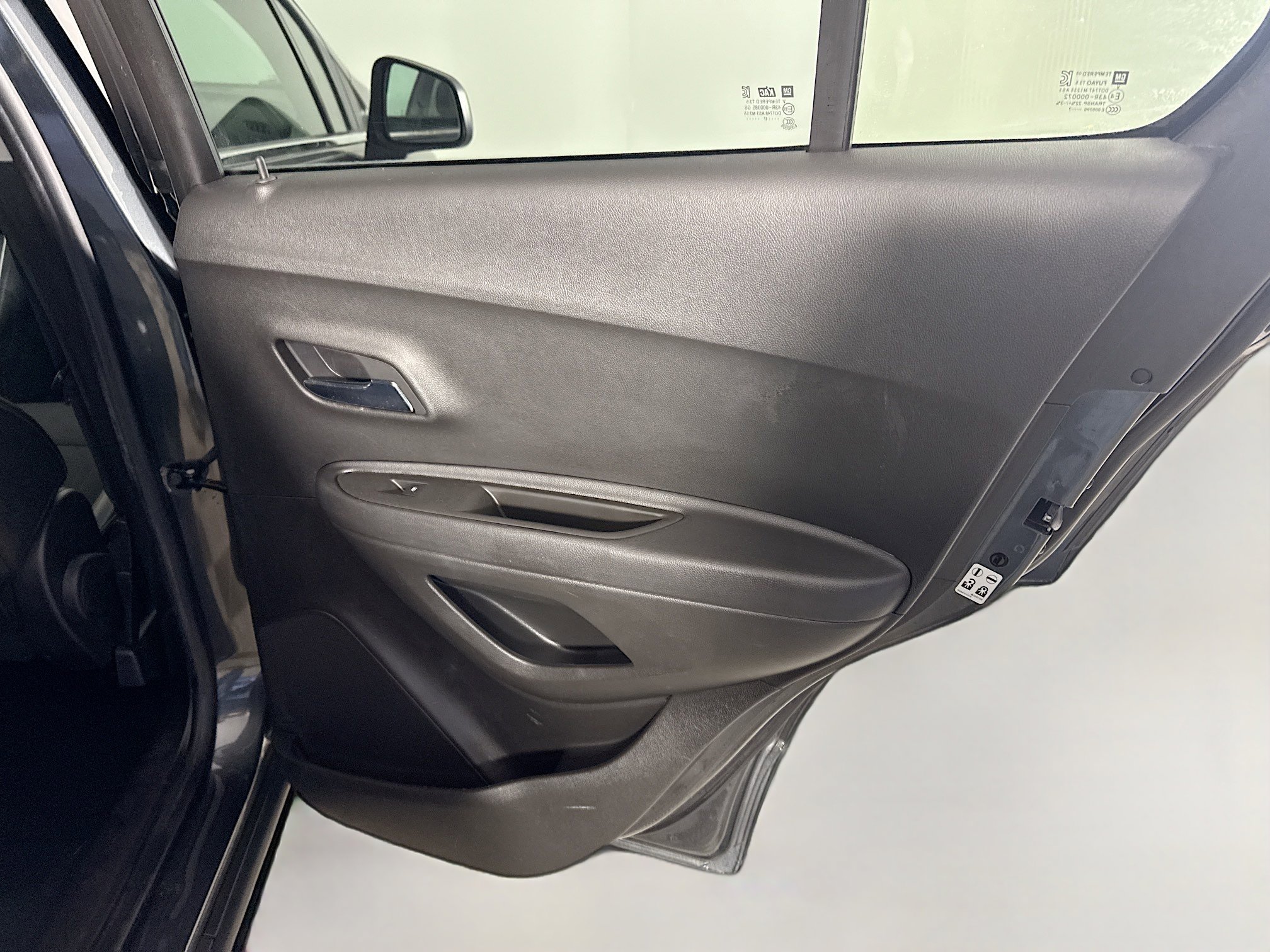 Used 2017 Chevrolet Trax LT w/ LT Convenience Package image 28