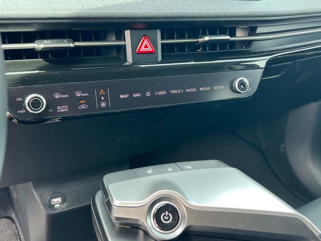Certified 2024 Kia EV6 Light AWD/4WD image 20