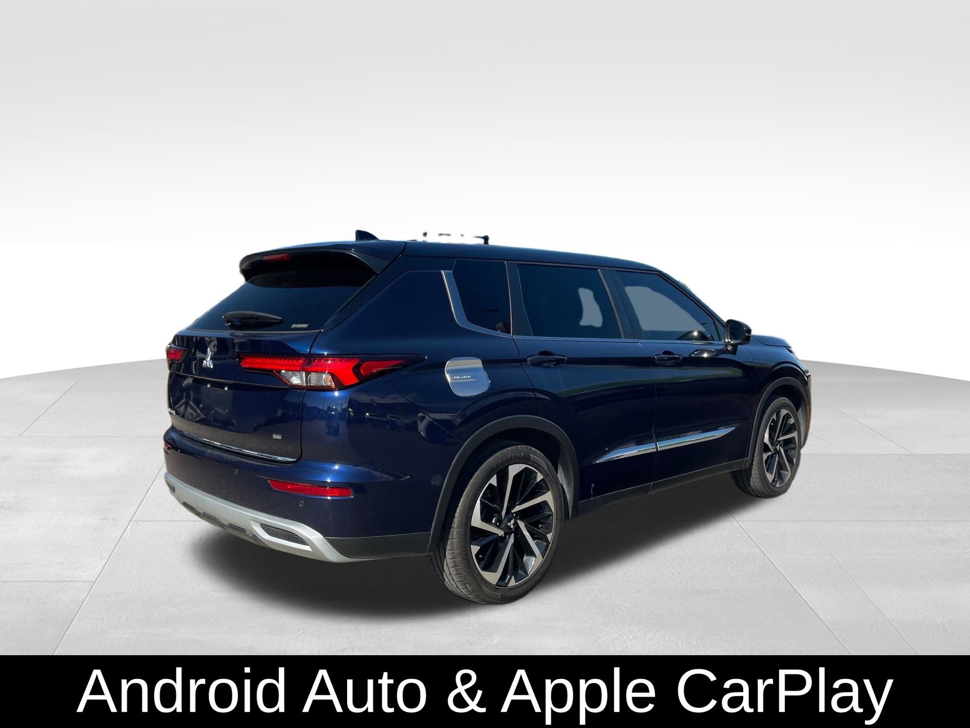 Used 2022 Mitsubishi Outlander SEL Black Edition image 5