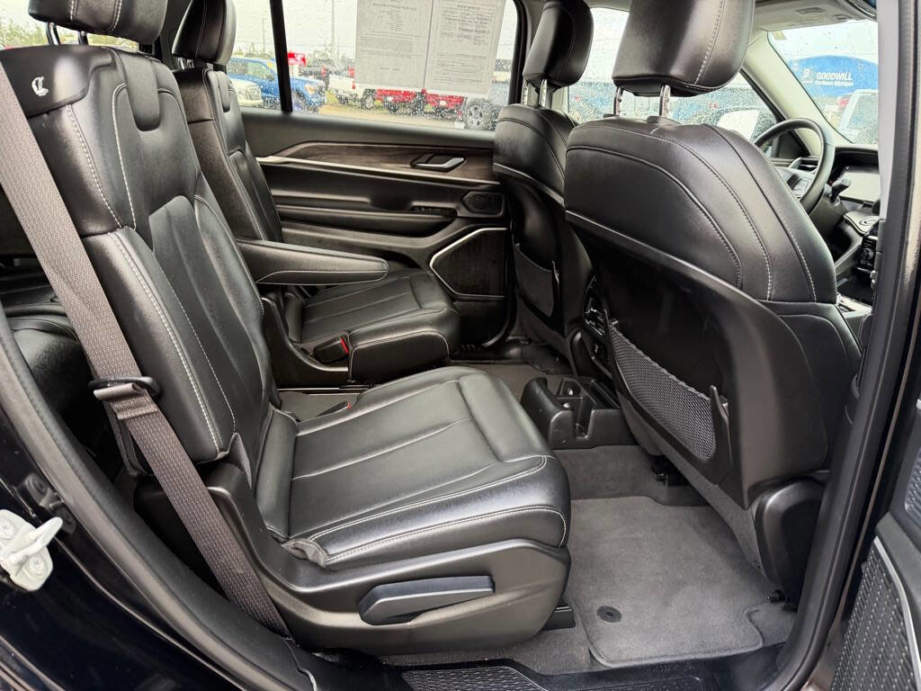 Used 2023 Jeep Grand Cherokee L Limited image 31