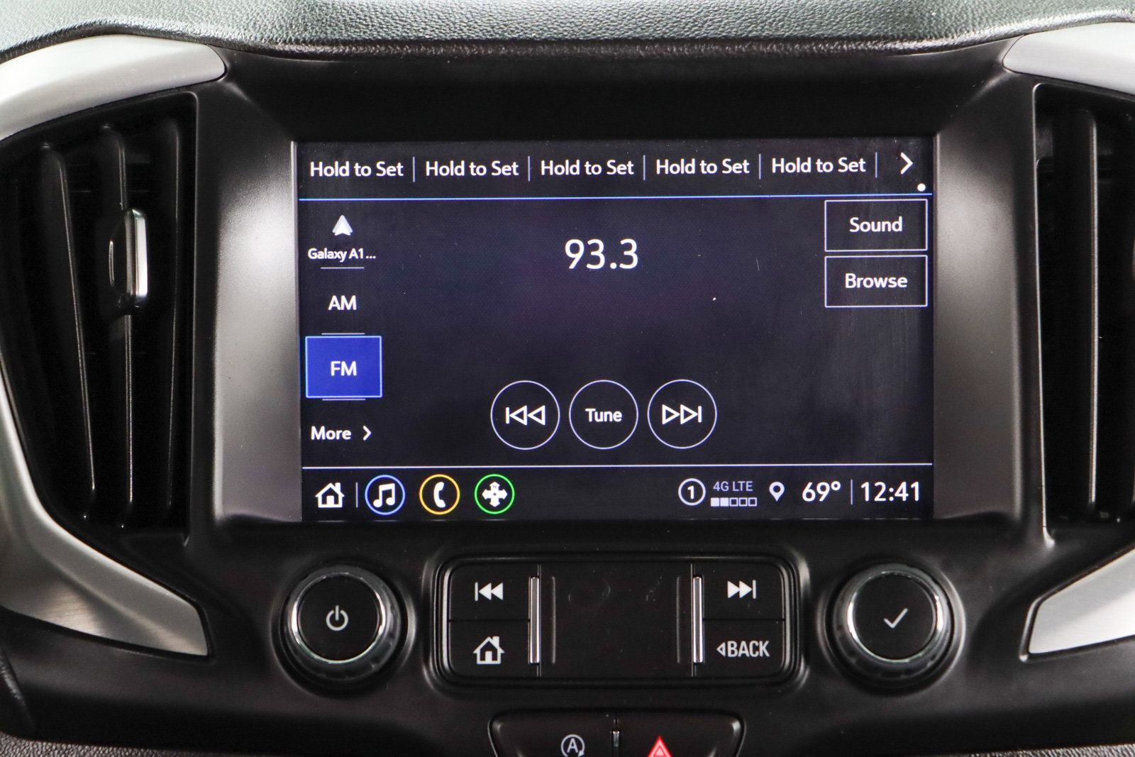 Used 2024 GMC Terrain SLT FWD image 19