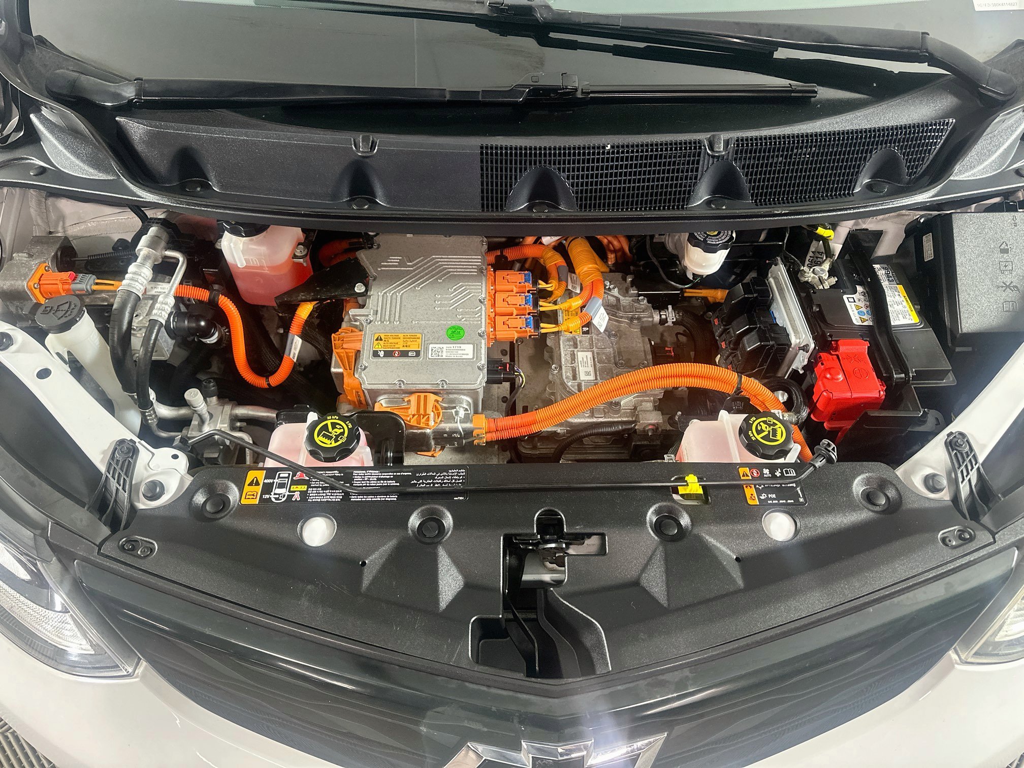 Used 2019 Chevrolet Bolt Premier w/ Infotainment Package FWD image 31