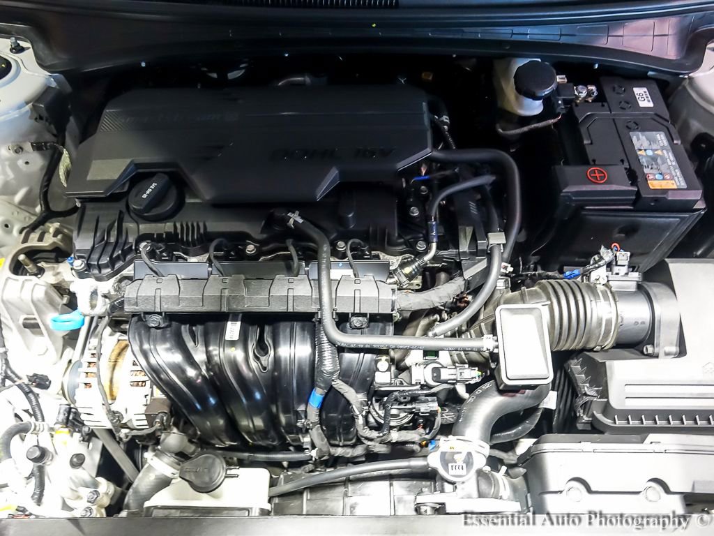 Used 2025 Hyundai Elantra SEL image 37