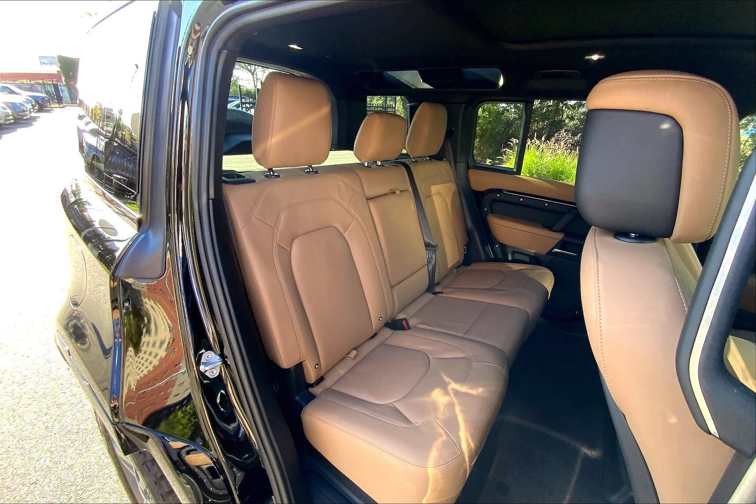 Certified 2026 Land Rover Defender 110 X-Dynamic SE AWD/4WD image 19