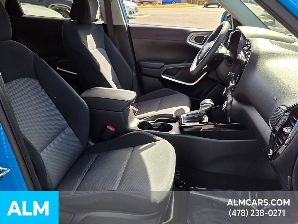 Used 2025 Kia Soul S image 14