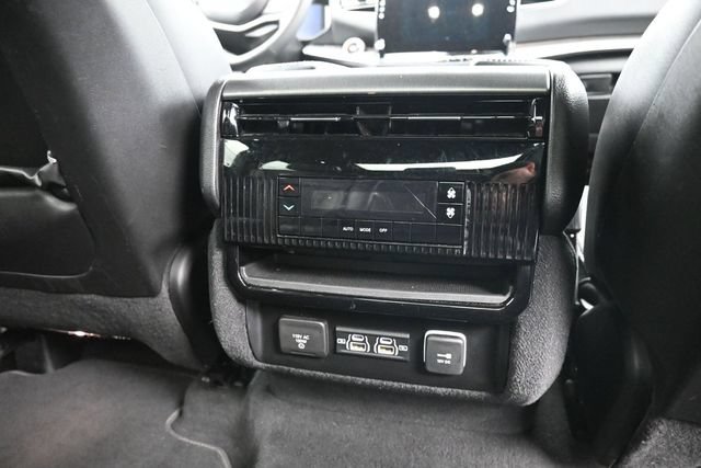 Used 2024 Jeep Wagoneer Series II AWD/4WD image 20