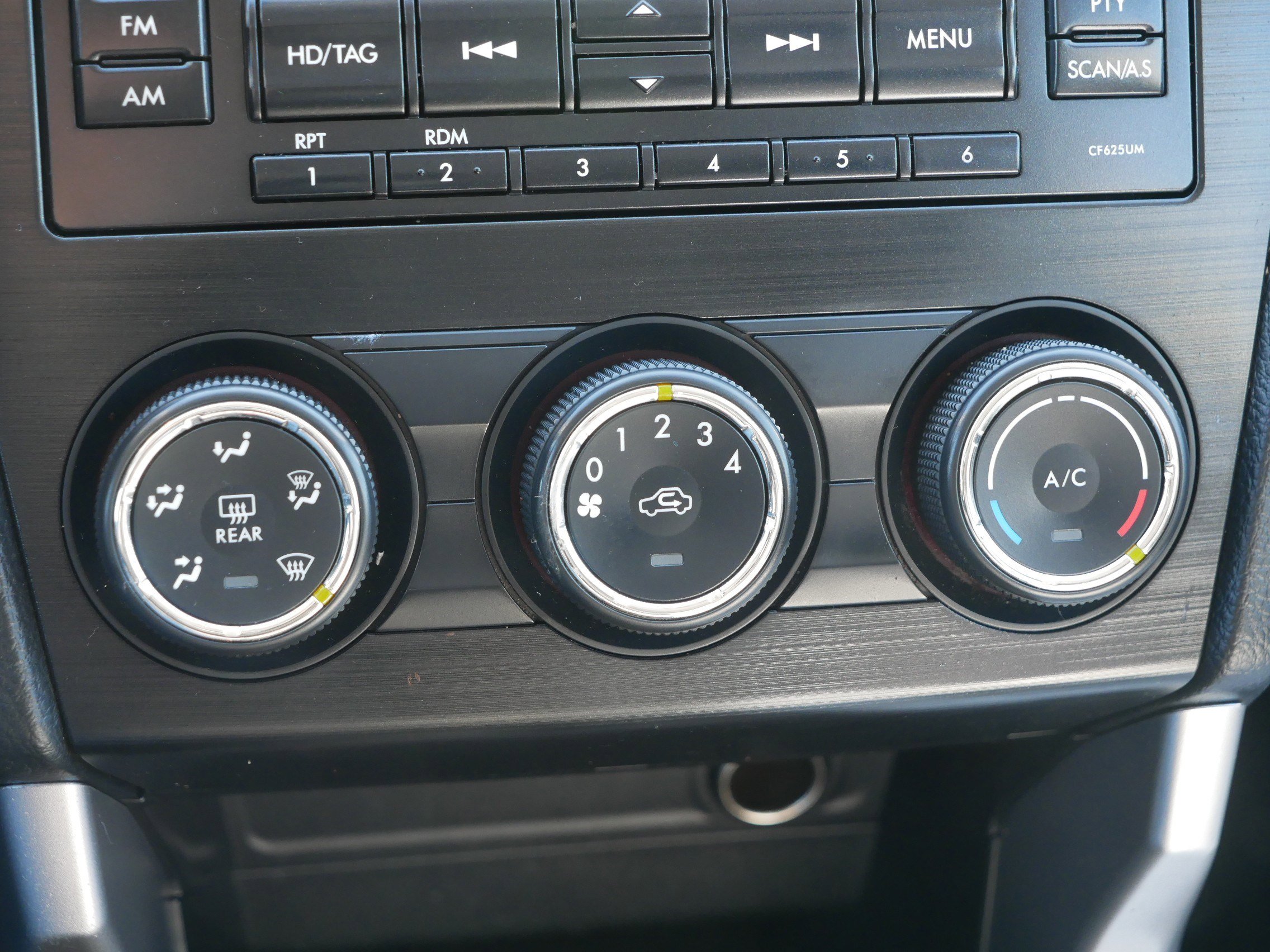 Used 2015 Subaru Forester 2.5i Premium w/ All-Weather Package image 23