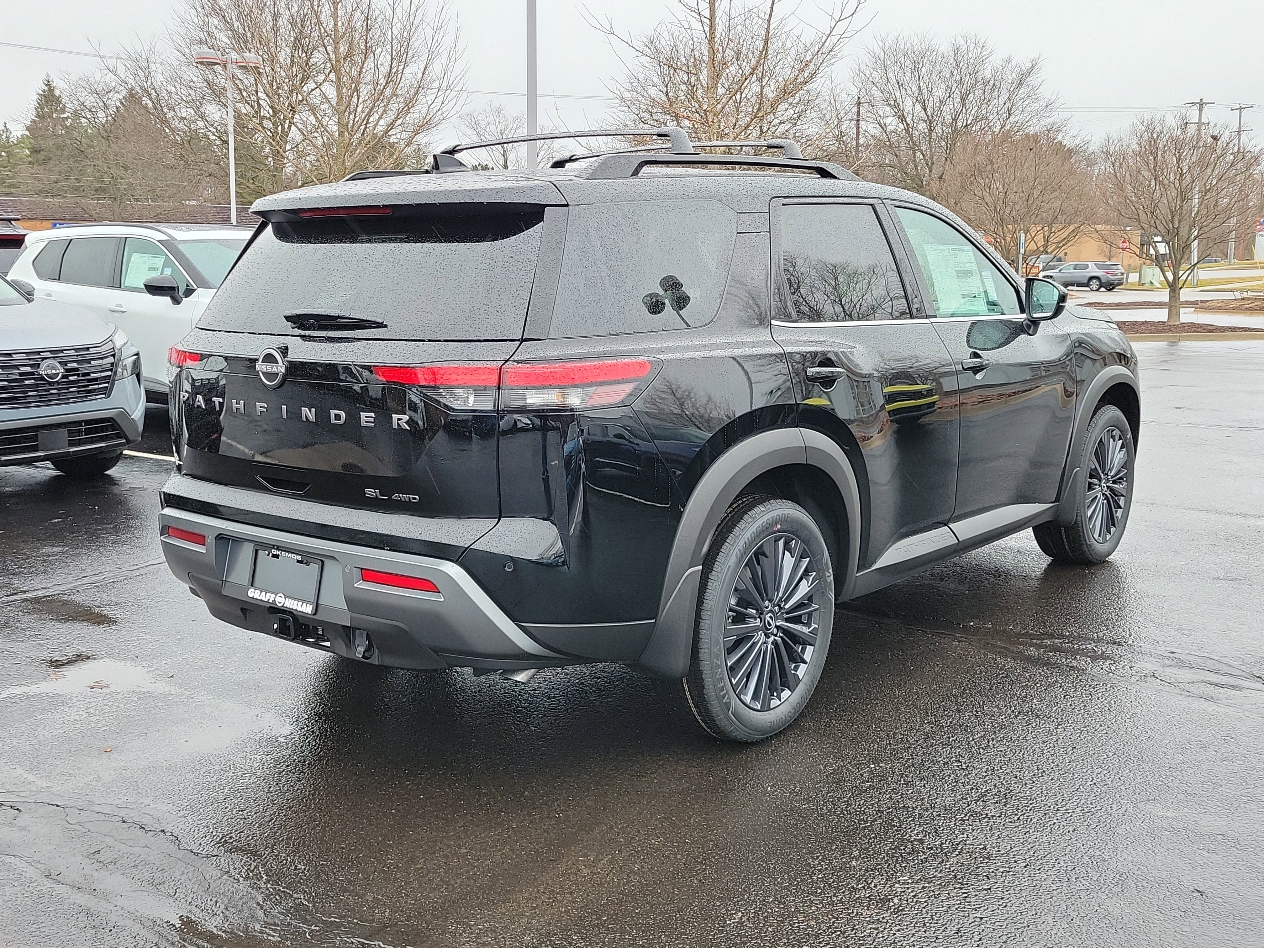 New 2026 Nissan Pathfinder SL w/ SL Premium Package image 3