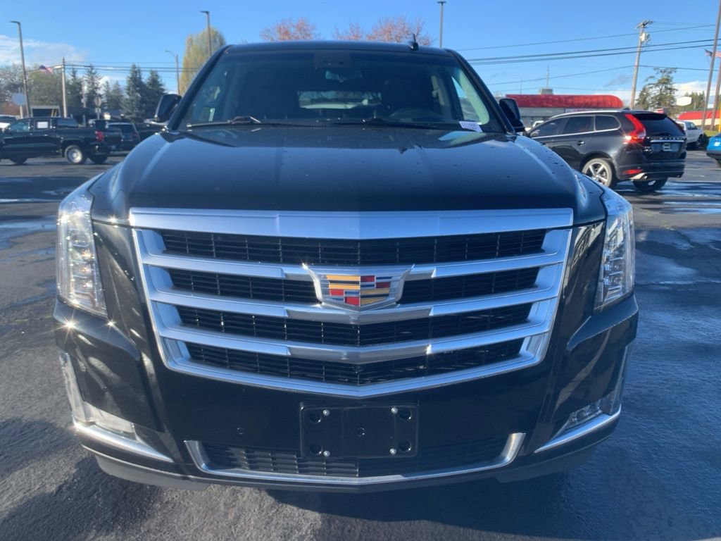 Used 2019 Cadillac Escalade Luxury image 6