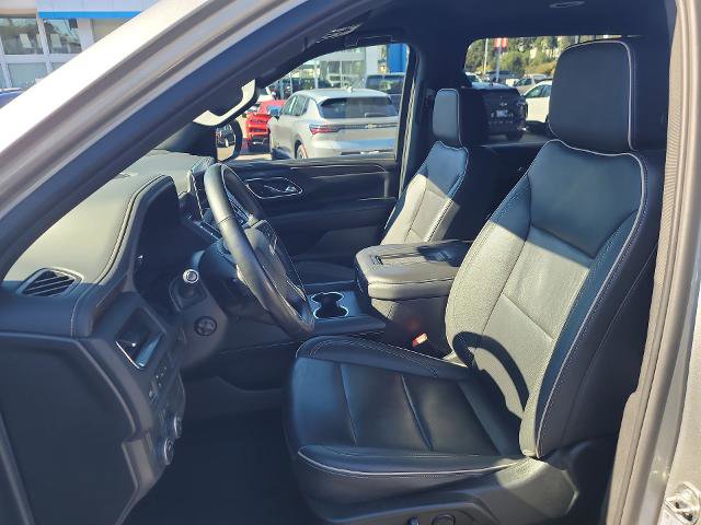 Used 2024 Chevrolet Suburban Premier image 18