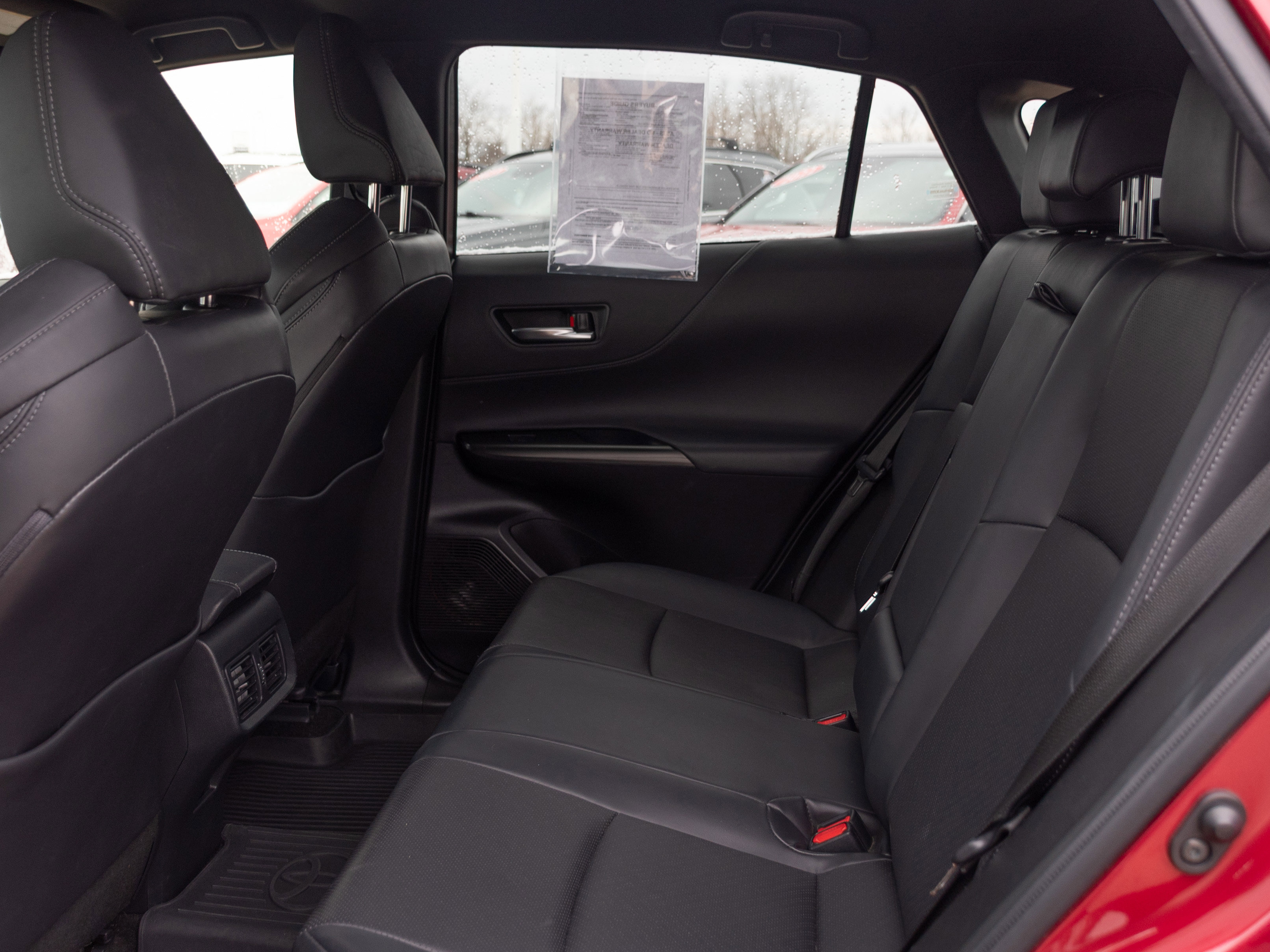 Used 2021 Toyota Venza XLE w/ Softex Package image 16