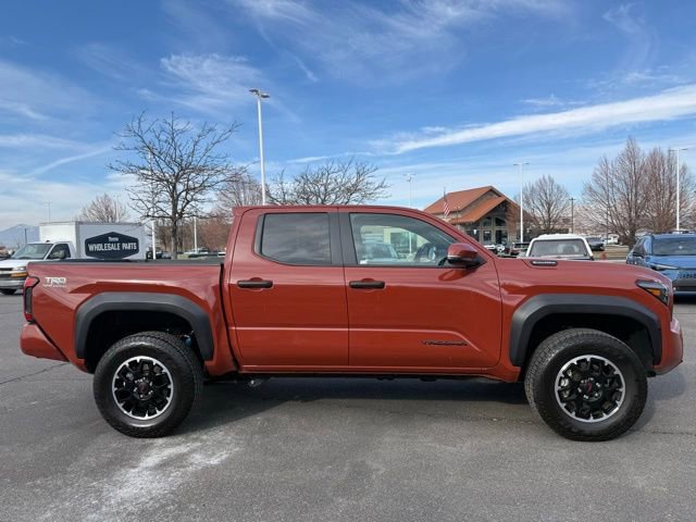 Used 2025 Toyota Tacoma TRD Off-Road w/ TRD Off Road Upgrade Package image 5