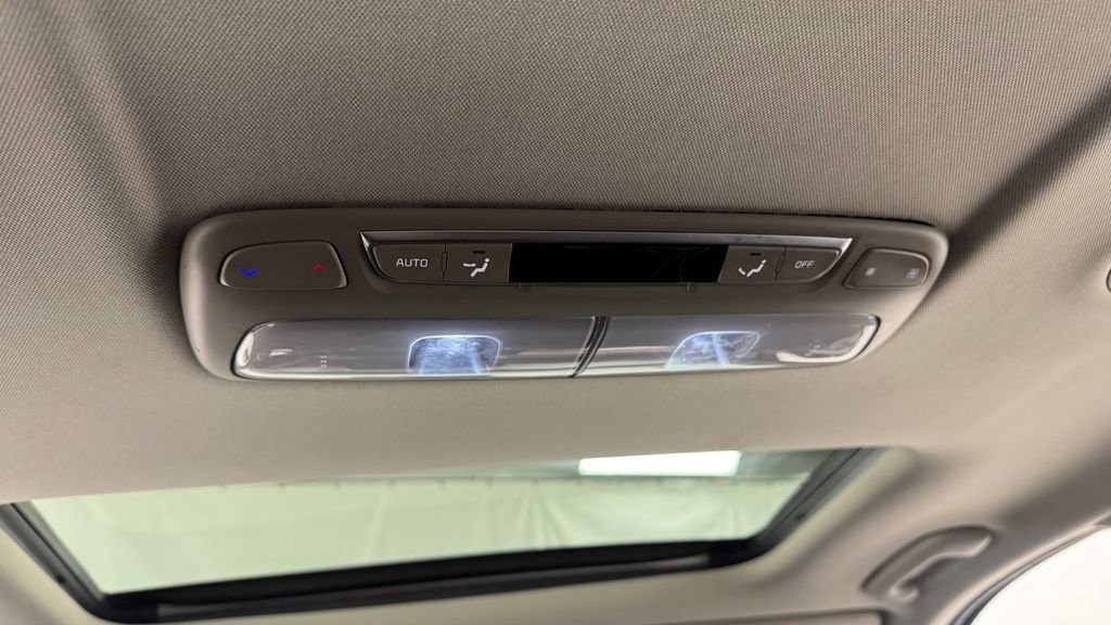 Used 2022 Kia Telluride S AWD/4WD image 38