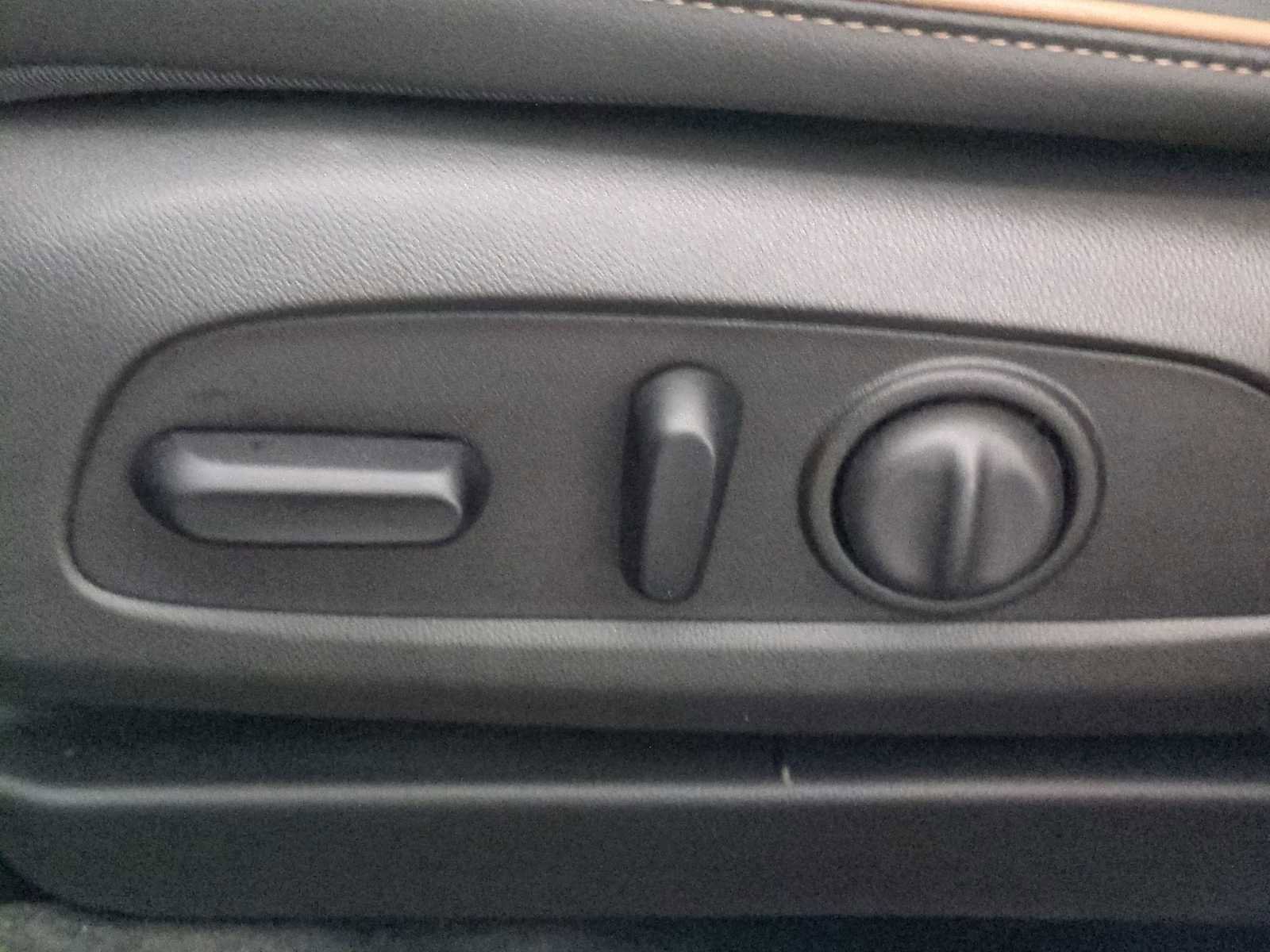 Used 2025 Buick Envista Avenir image 16