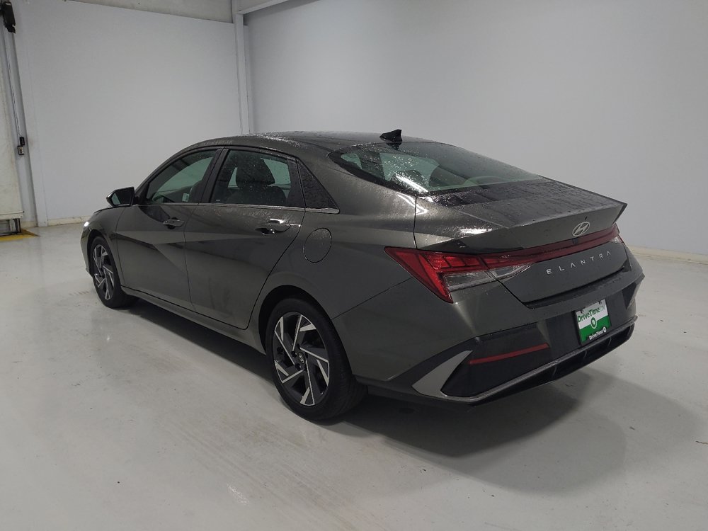 Used 2024 Hyundai Elantra SEL w/ Convenience Package FWD image 5