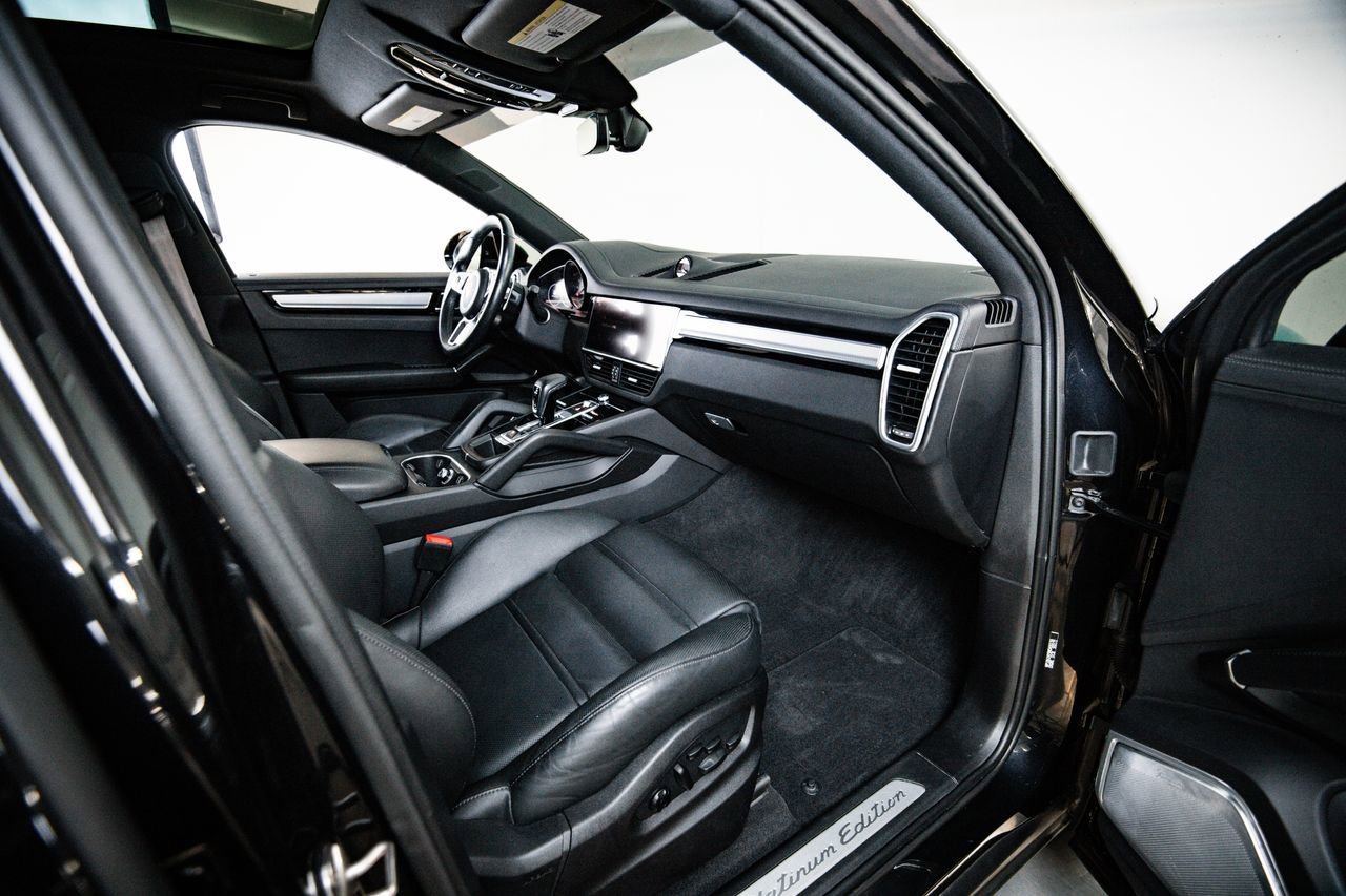Used 2022 Porsche Cayenne Platinum Edition AWD/4WD image 28