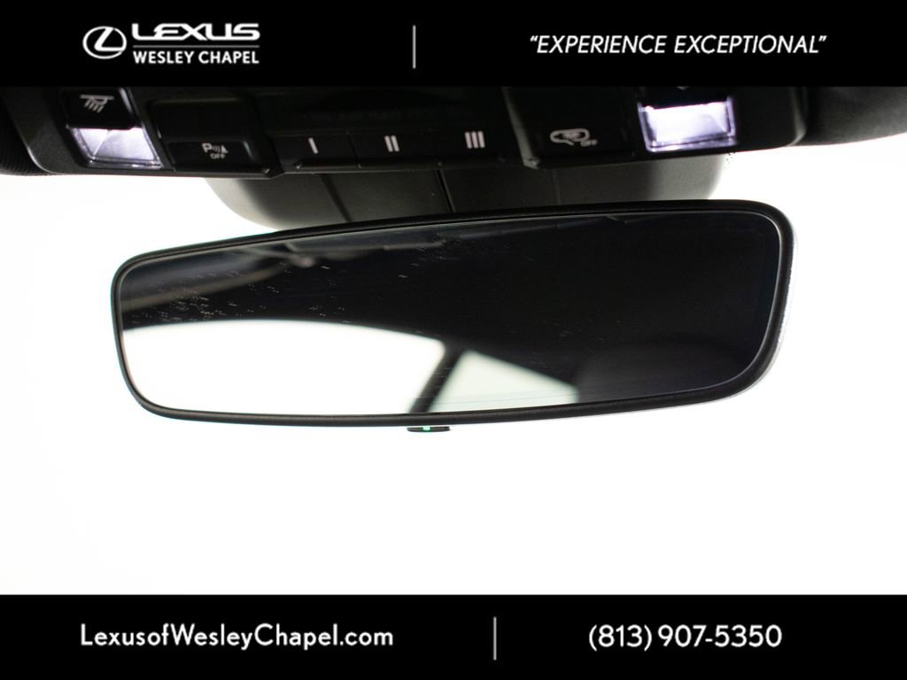 Used 2025 Porsche 718 Cayman RWD image 29