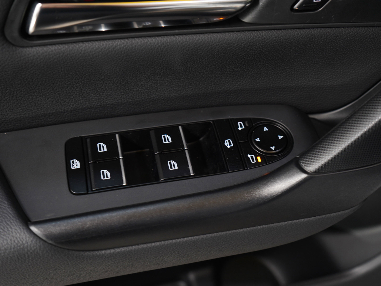 Used 2025 MAZDA CX-50 2.5 Hybrid w/ Premium Plus Pkg image 24