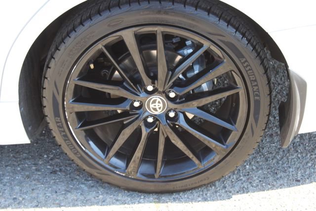 Used 2024 Toyota Camry XSE w/ Navigation Package image 10