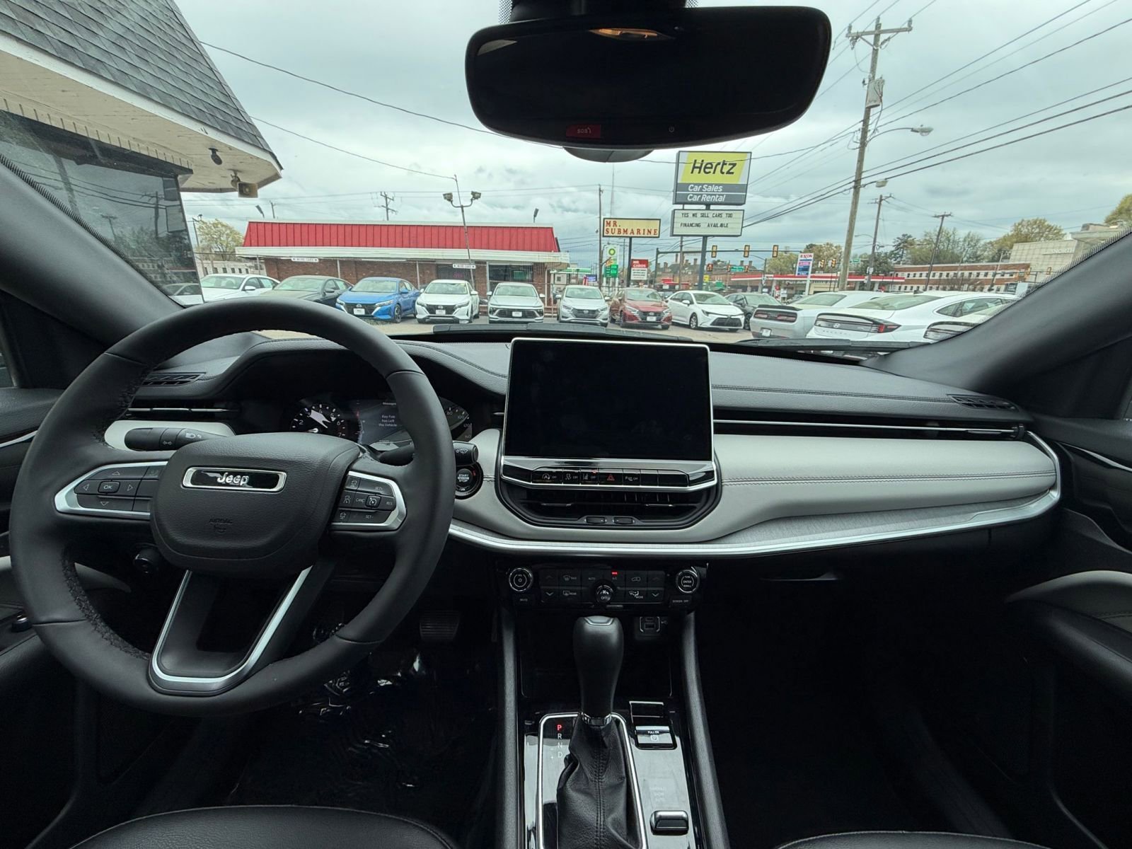 Used 2025 Jeep Compass Limited image 34