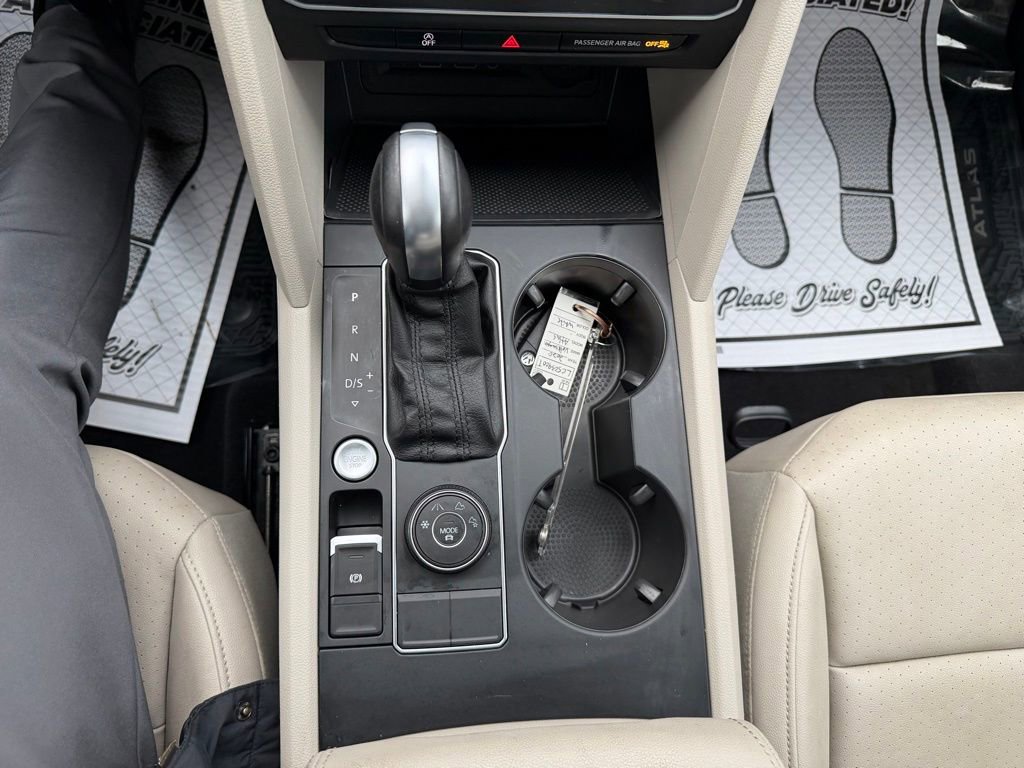 Used 2020 Volkswagen Atlas SE w/ Panoramic Sunroof Package image 23