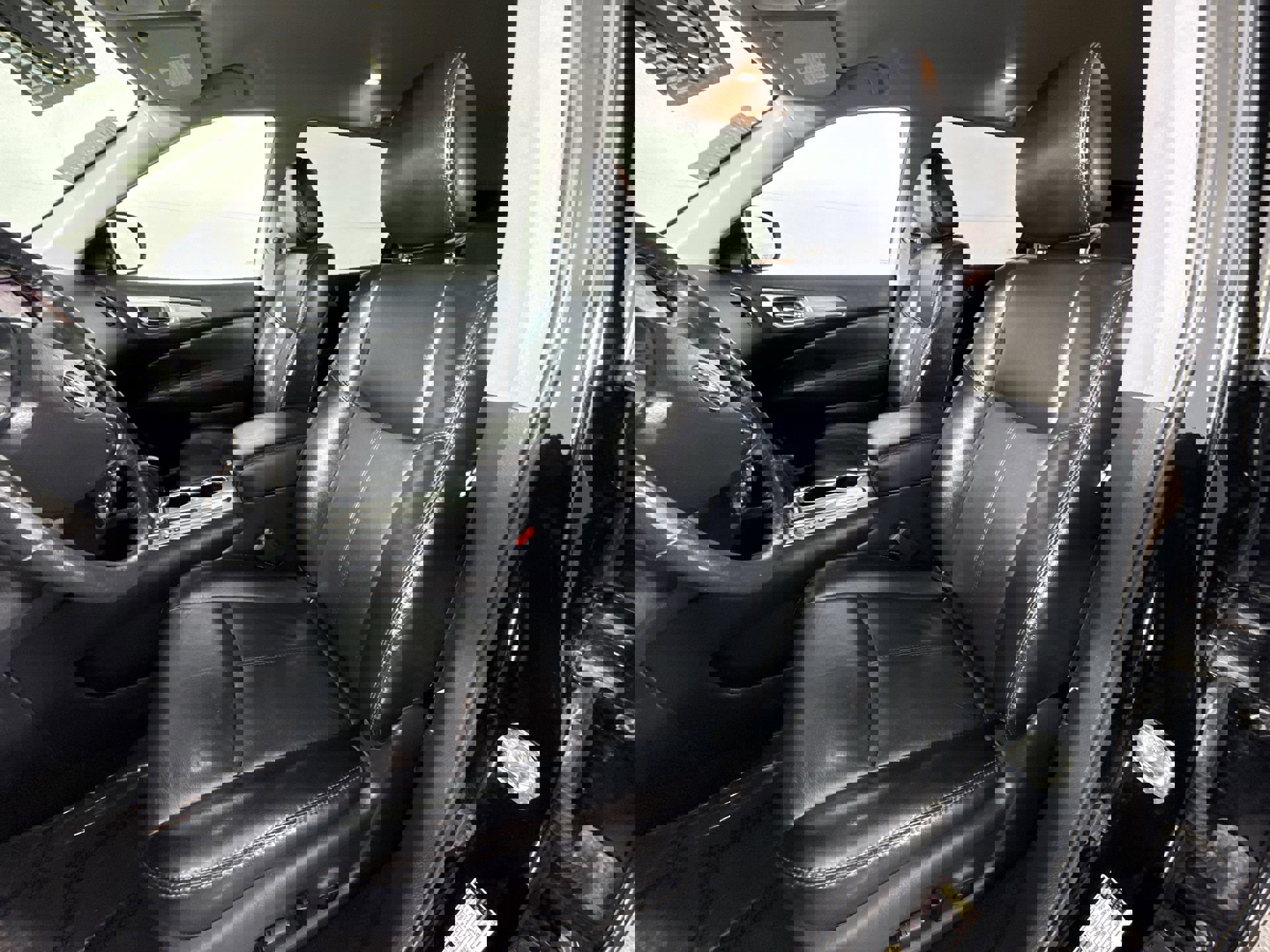 Used 2019 Nissan Pathfinder SL image 15