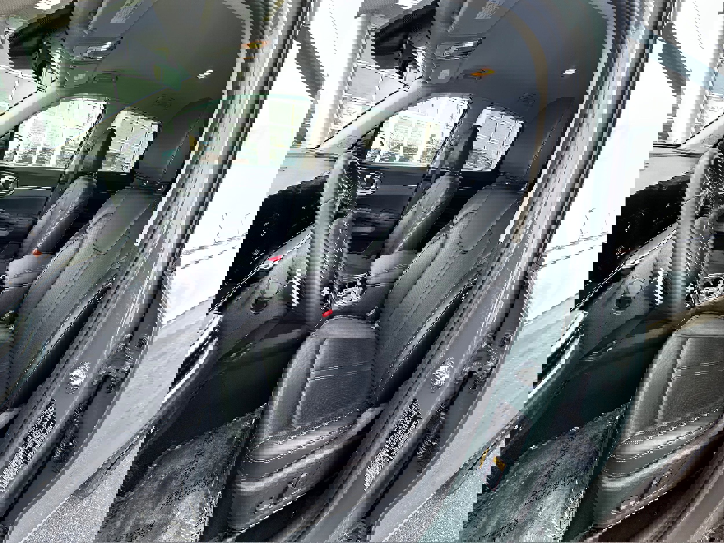 Used 2025 Kia Sorento EX image 33