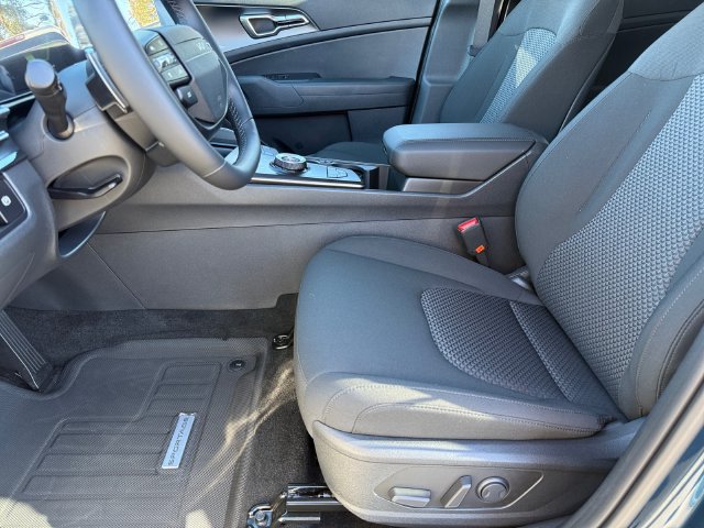 New 2027 Kia Sportage S FWD image 11