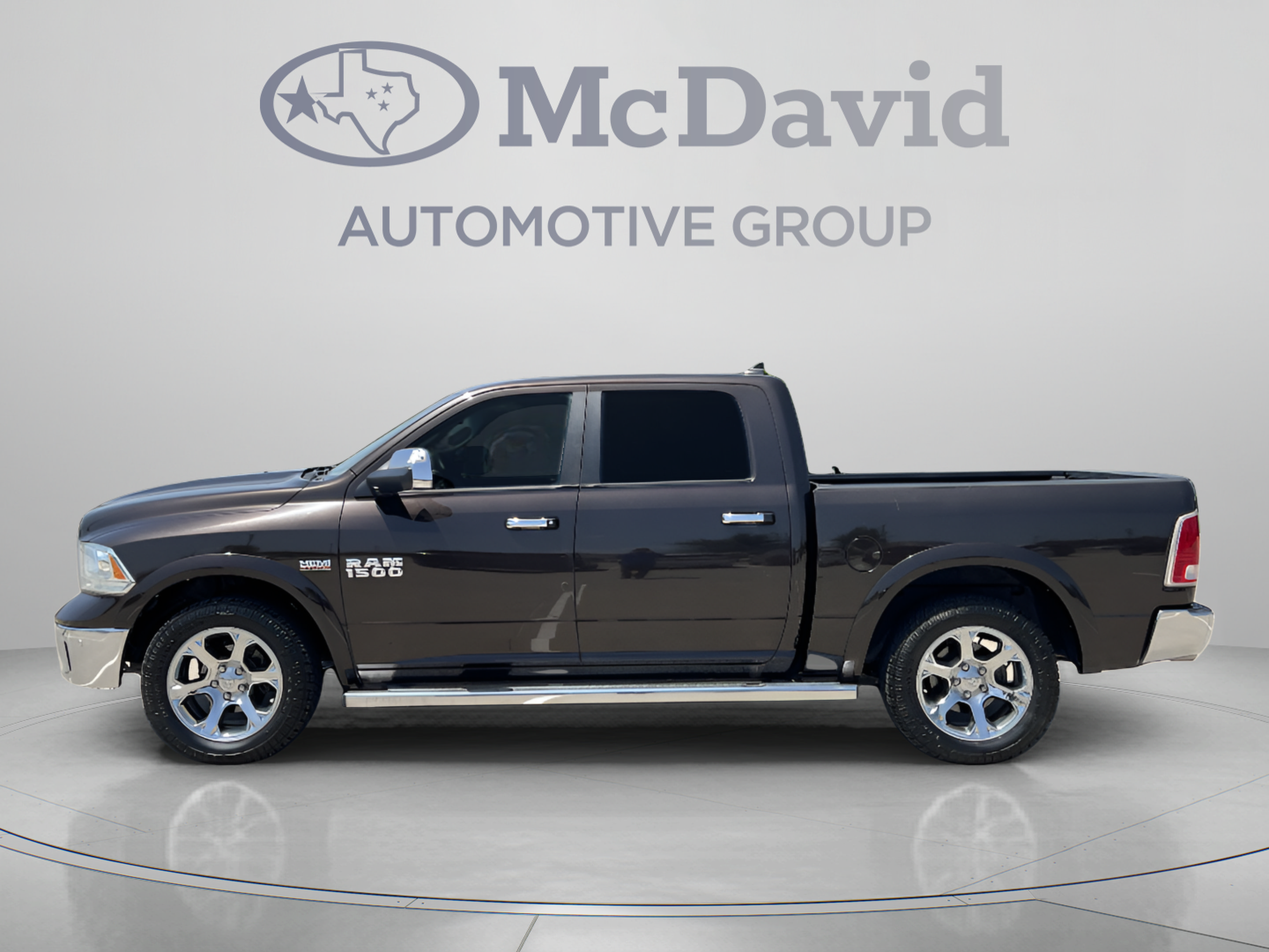 Used 2016 RAM 1500 Laramie w/ Convenience Group RWD image 4