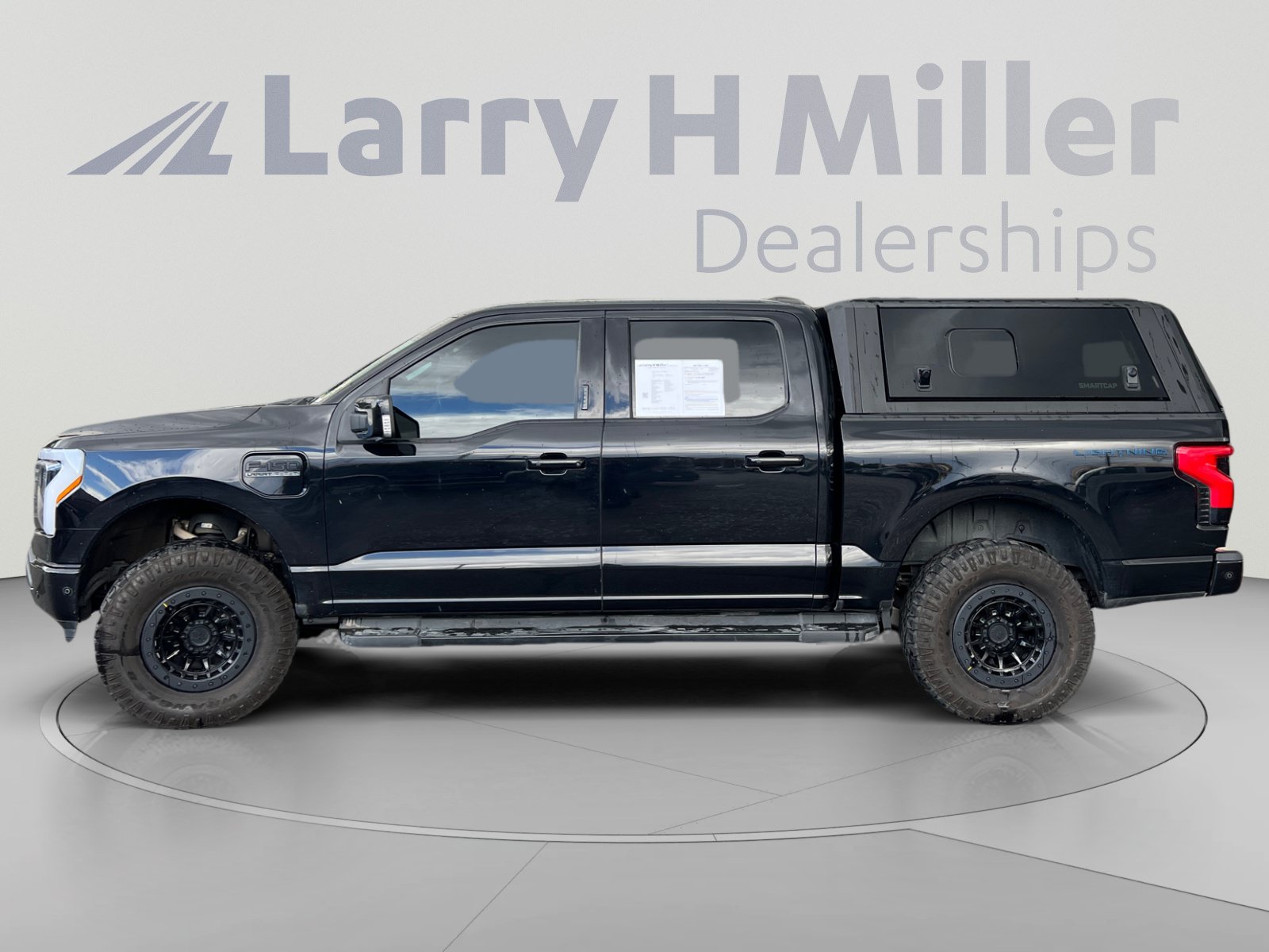 Used 2022 Ford F150 Lightning Lariat w/ Tow Technology Package AWD/4WD image 2
