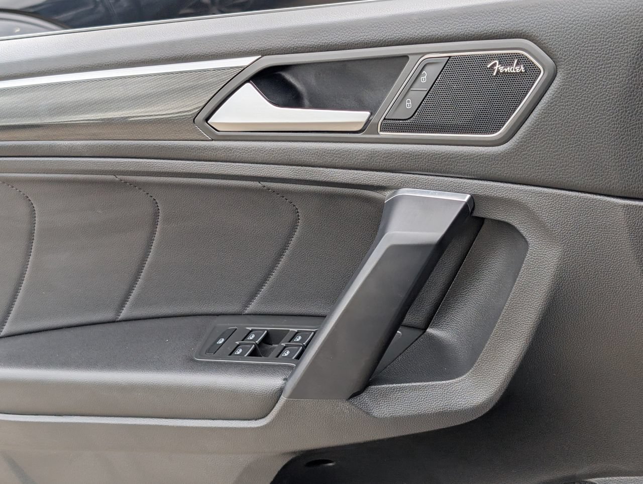 Used 2021 Volkswagen Tiguan SEL Premium R-Line w/ 3rd Row Seat Package AWD/4WD image 26