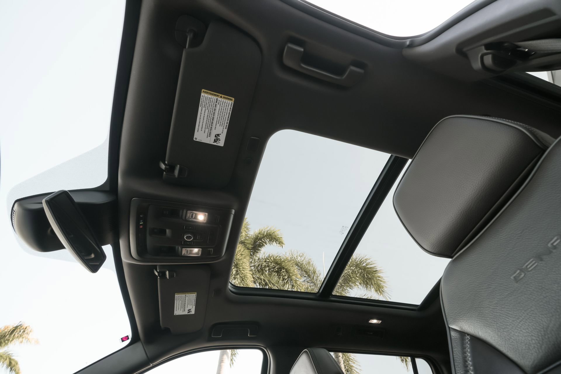 Used 2024 GMC Yukon XL Denali image 20