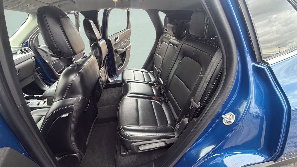 Certified 2023 Ford Escape Platinum image 37