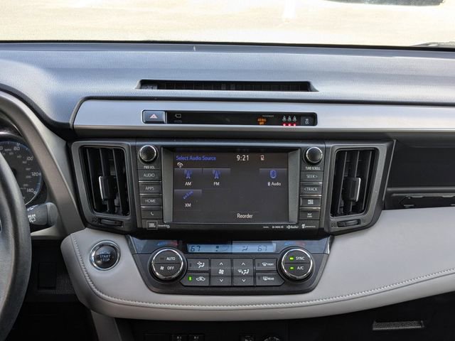 Used 2017 Toyota RAV4 Platinum FWD image 19
