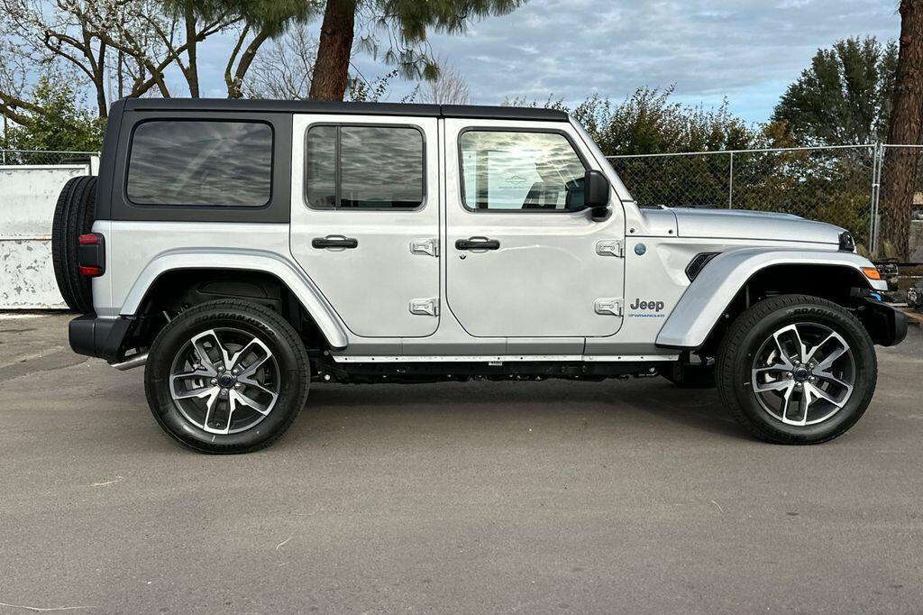 New 2024 Jeep Wrangler Unlimited w/ Convenience Group AWD/4WD image 3