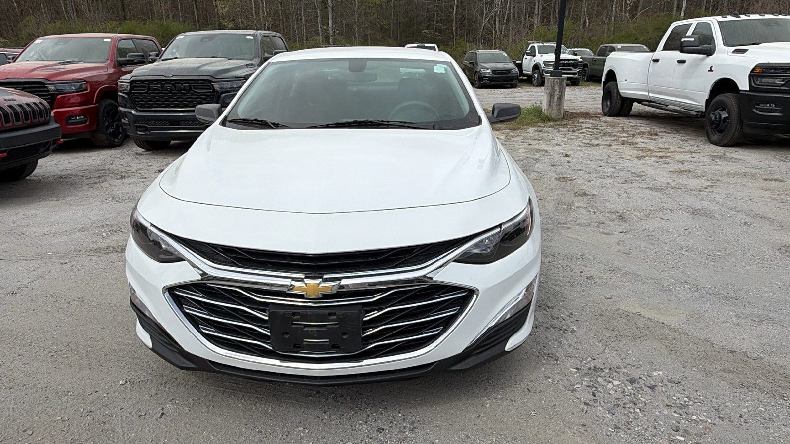 Used 2021 Chevrolet Malibu LS FWD image 3