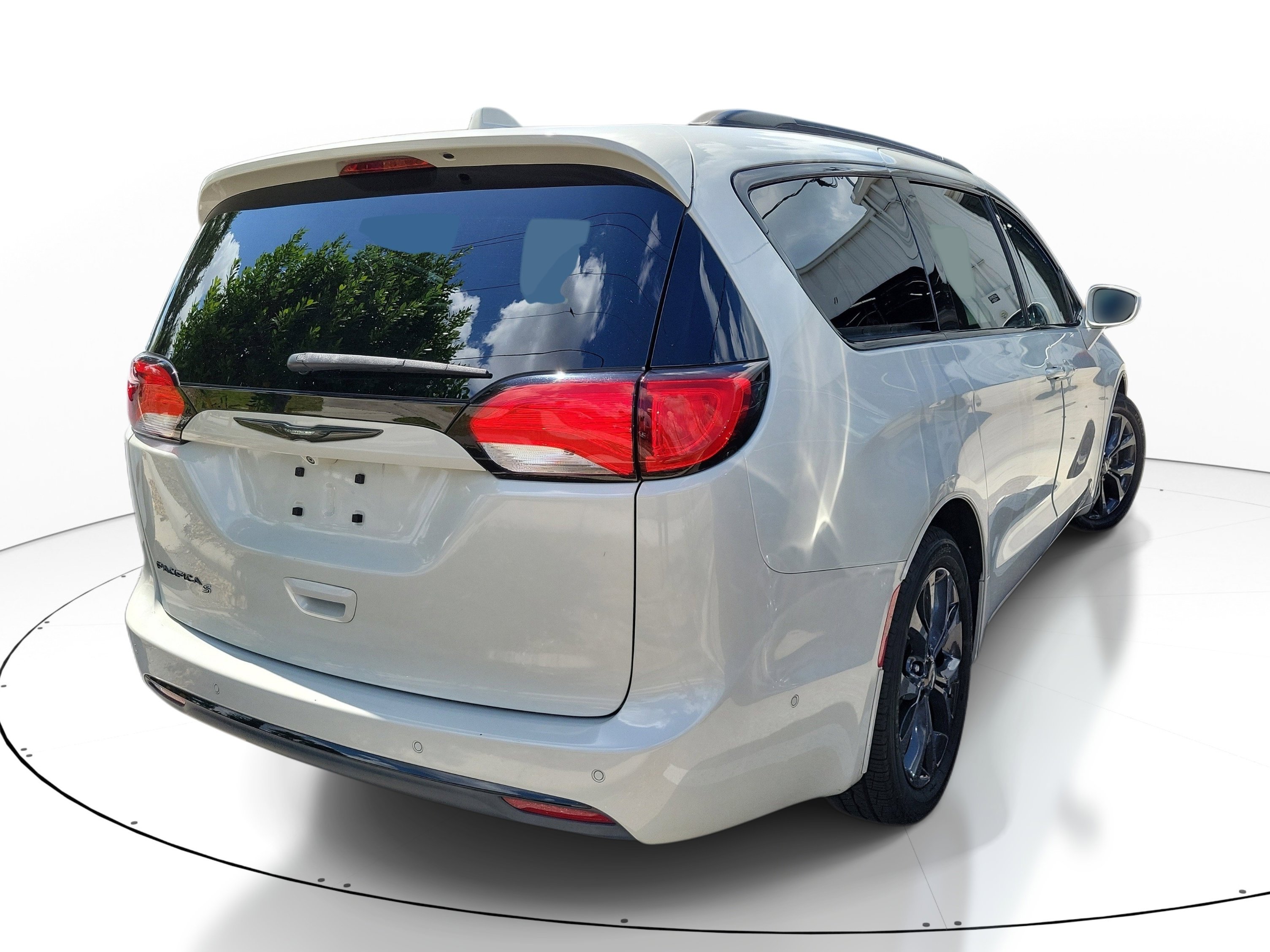 Used 2020 Chrysler Pacifica Touring-L w/ Advanced Safetytec Group FWD image 6