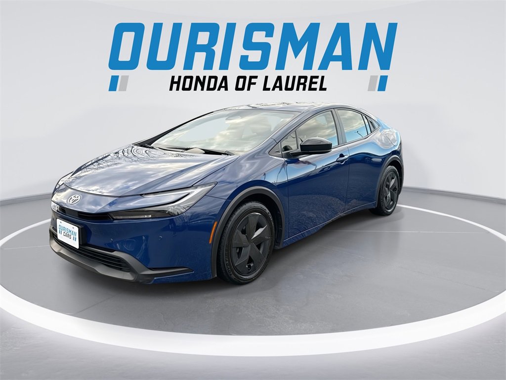 Used 2024 Toyota Prius LE image 4