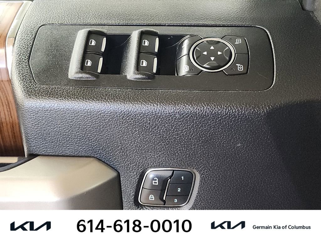 Used 2015 Ford F150 Lariat w/ Trailer Tow Package image 26