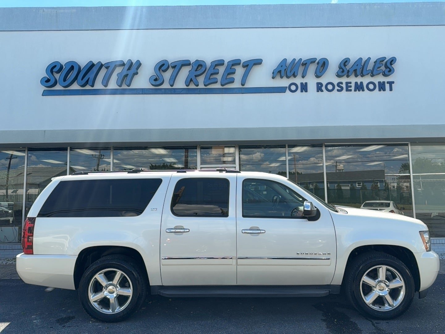 Used 2012 Chevrolet Suburban LTZ AWD/4WD image 1