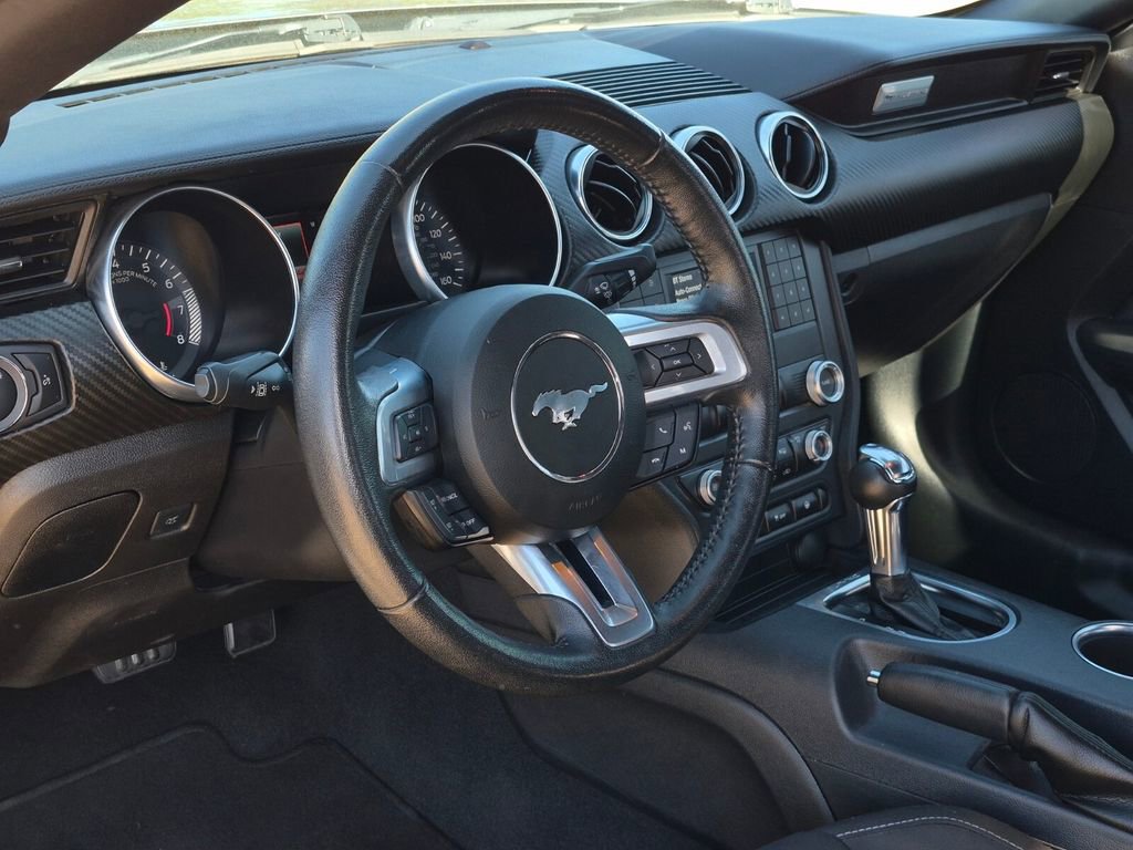 Used 2023 Ford Mustang Coupe RWD image 25
