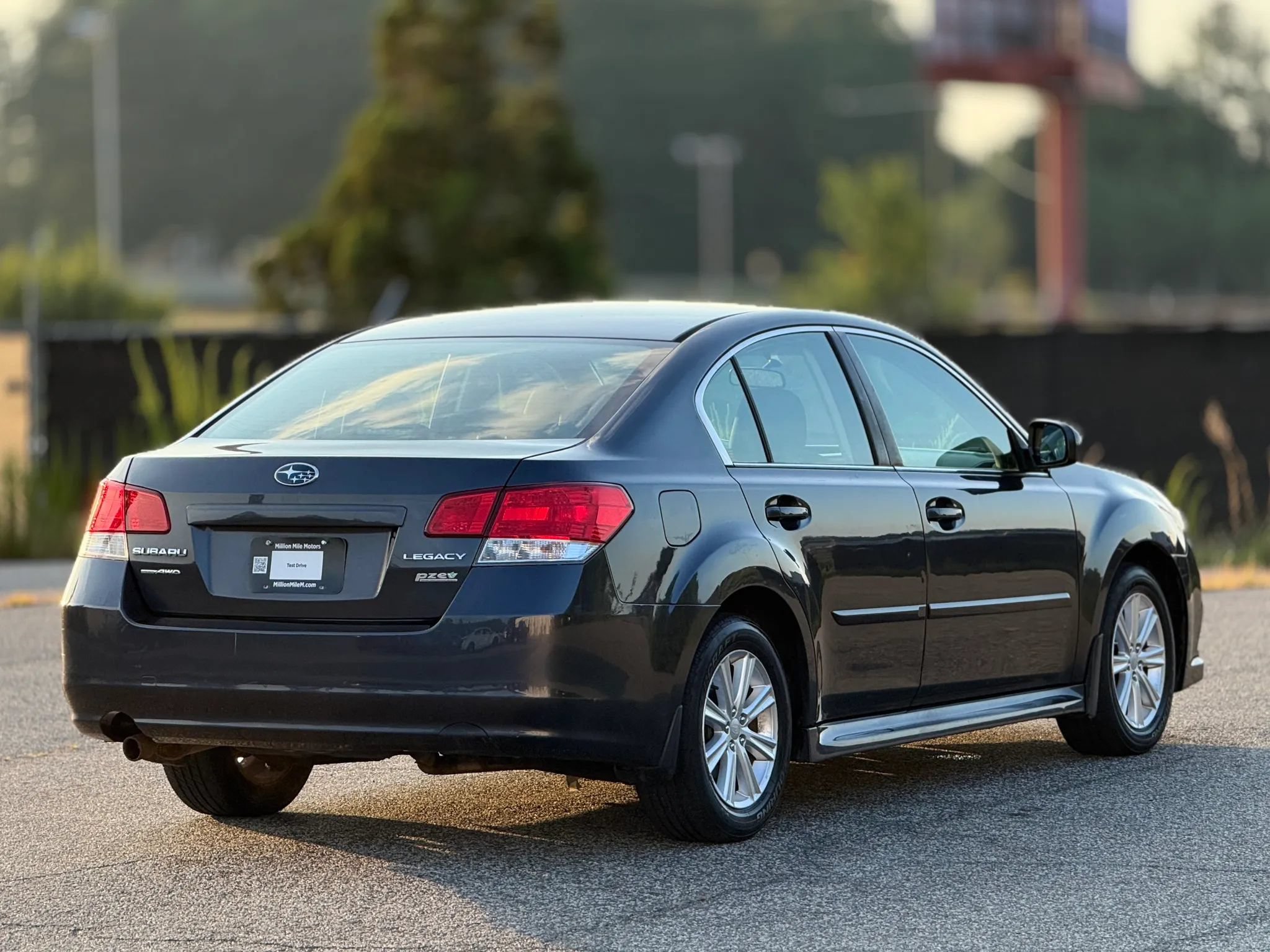Used 2011 Subaru Legacy 2.5i Premium w/ All-Weather Pkg AWD/4WD image 9