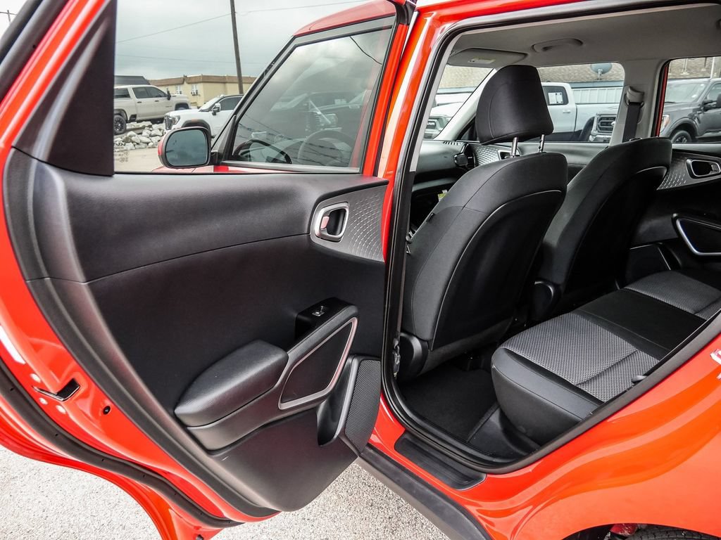 Used 2025 Kia Soul S FWD image 22